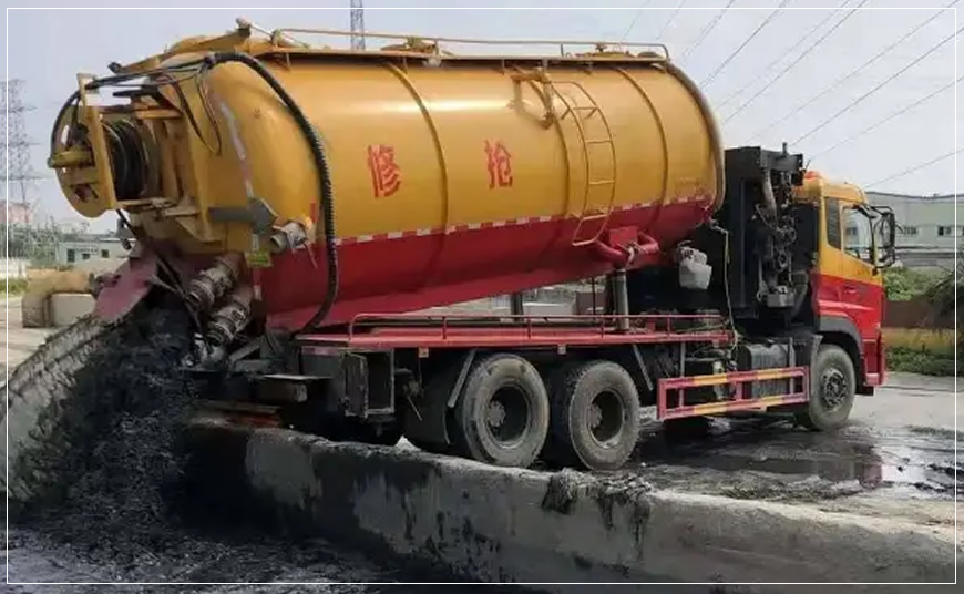 上高沉淀池清理案例